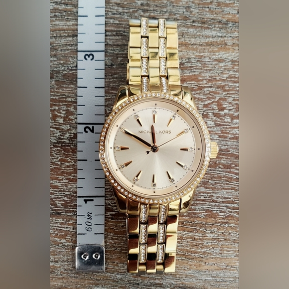 Michael Kors - Picture 3 of 8